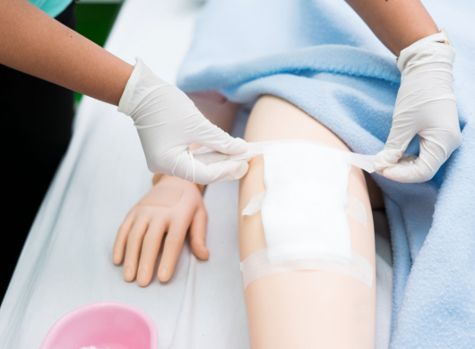 Nursing student were trained how to wound care patient